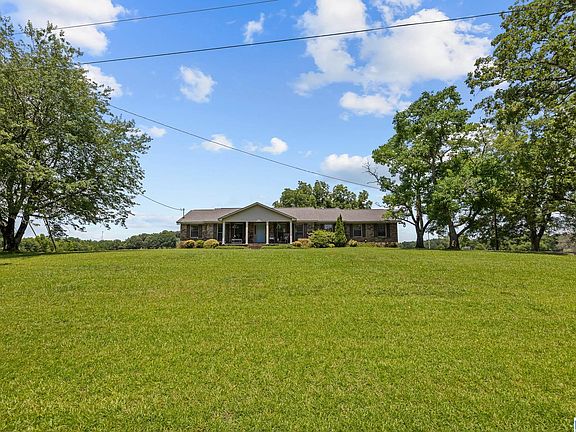 3rd image of 301 County Road 44