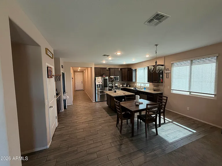 24740 W Jessica Ln — Photo 7