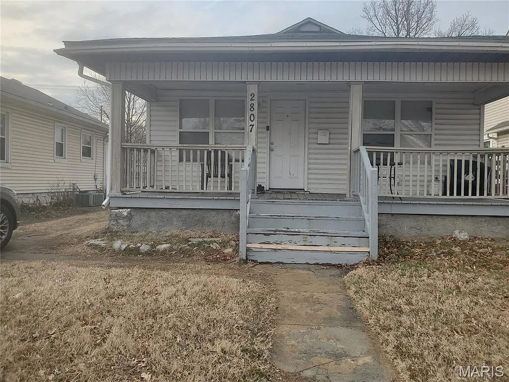 2807 Iowa St photo 1