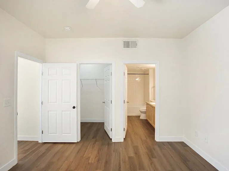 6955 N Durango Dr #1059-11 — Photo 9