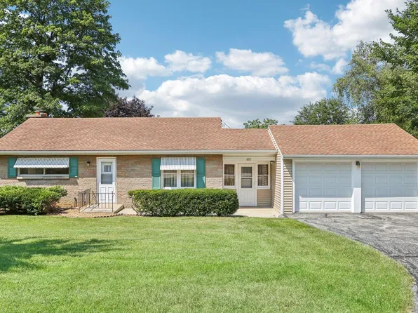 601 North 121st STREET, Wauwatosa, WI 53226