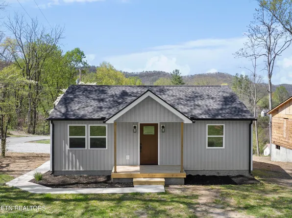 414 W Hemlock St, La Follette, TN 37766