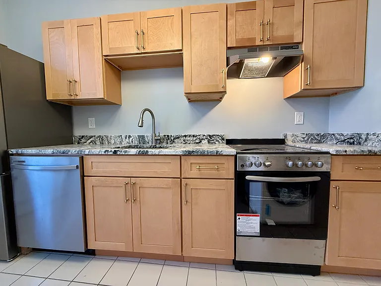 112 Keene St #1 — Photo 4