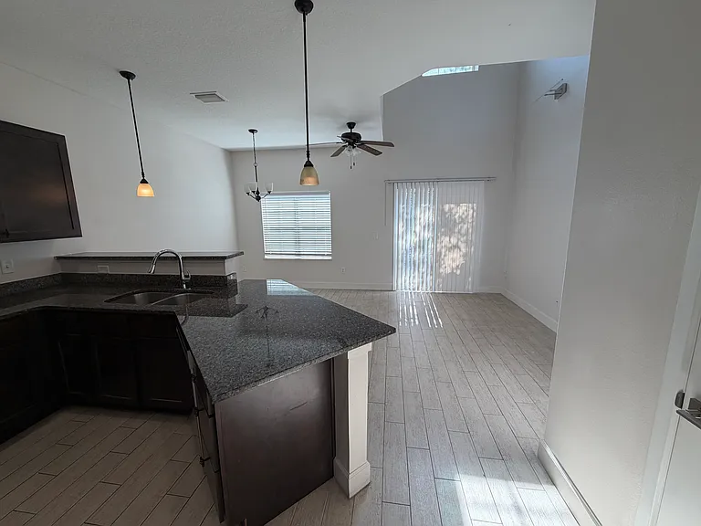 2110 Penny Ln — Photo 4