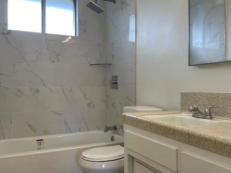 1110 E Central Ave #B — Photo 6