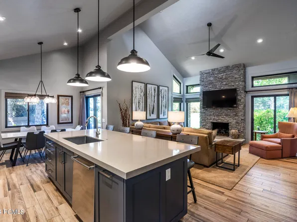 1501 Meadow Loop Rd APT 10, Park City, UT 84098
