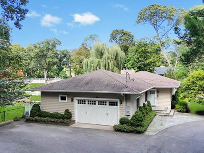 109 Oakside Drive, Smithtown, NY, 11787