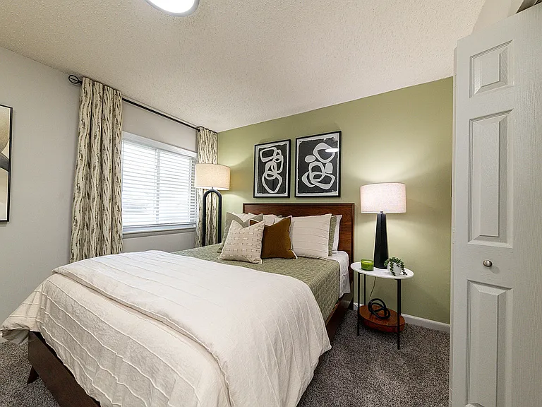 Bedroom with carpet
