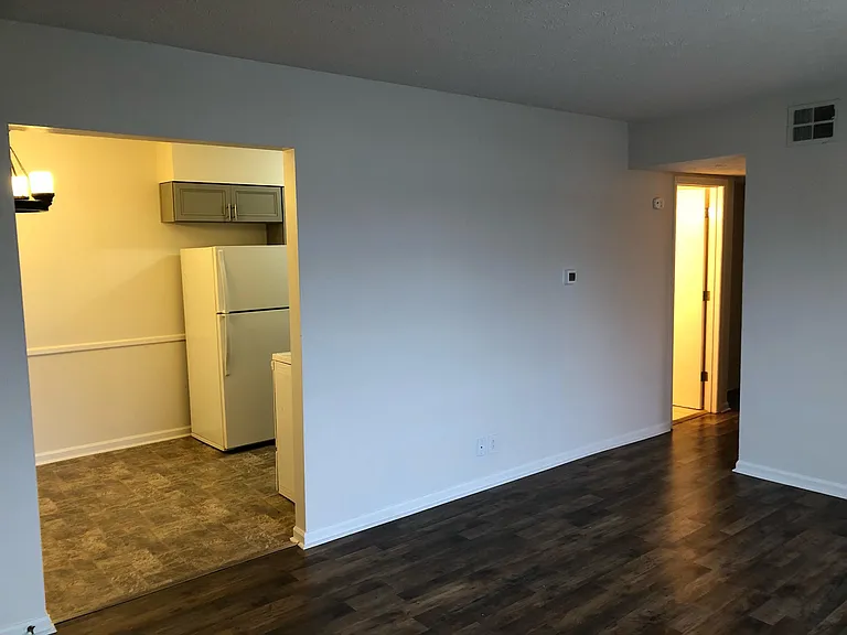 904 Plaza Dr #11 — Photo 7