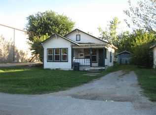 715 W 15th St, Ada, OK 74820