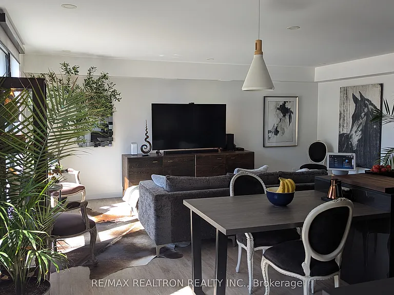 35 Albert St #1 — Photo 9