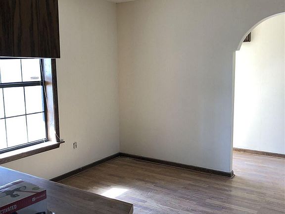 5th image of 1320 Kari Ln