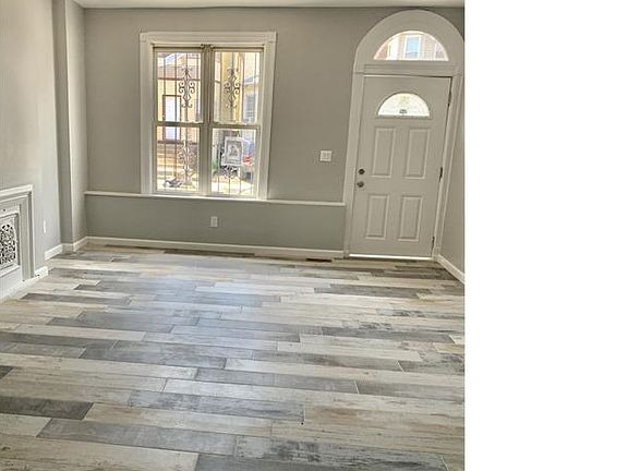 4th image of 256 N 19th St