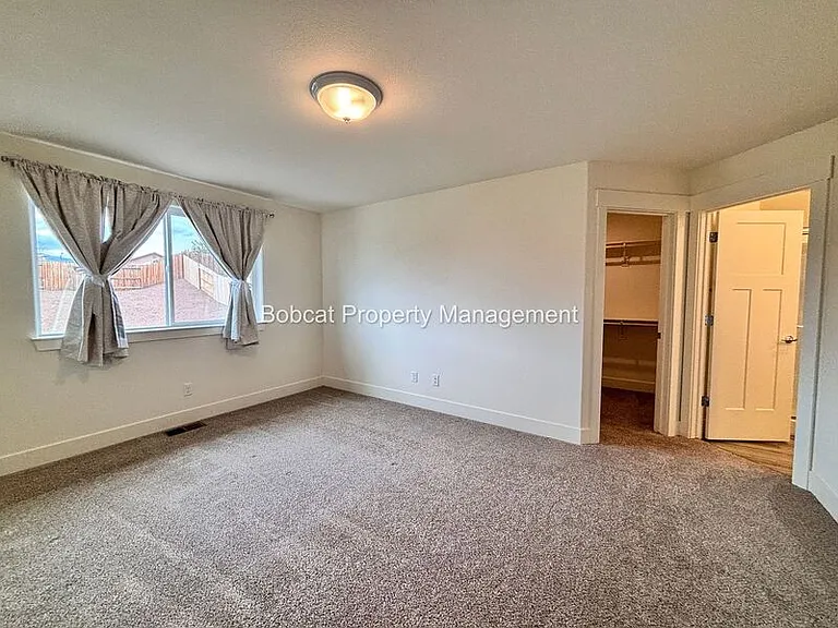 909 Saltbrush Rd — Photo 24