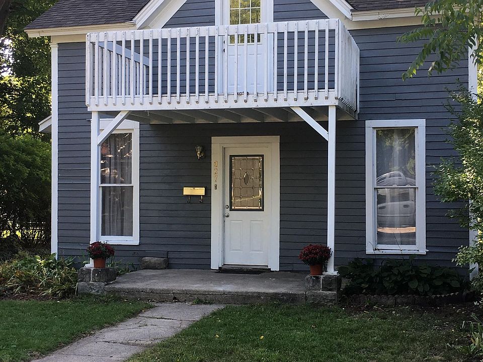 1st image of 827 Rose Ave