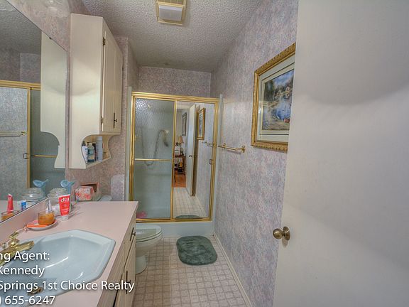 3rd image of 109 Indian Hills St