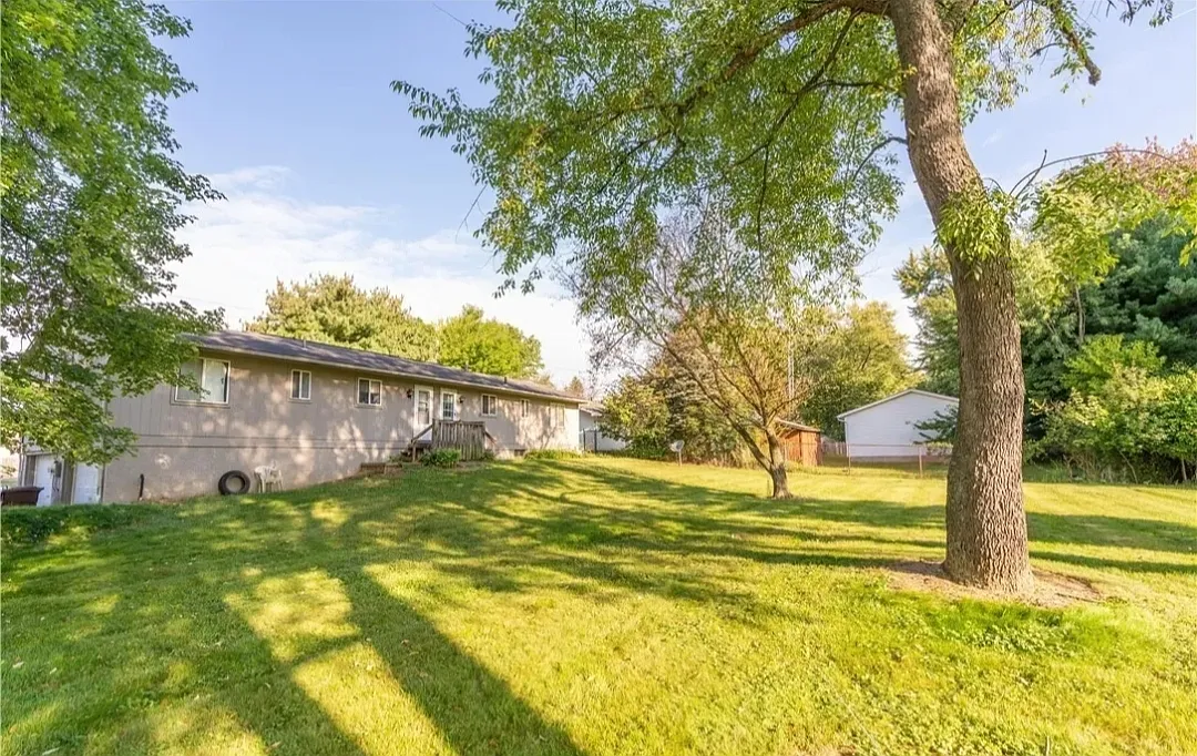 2 bed, 832 sqft, $1,295 — Photo 4