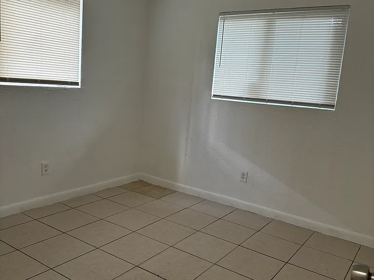 740 NW 4th Ave #2 — Photo 3