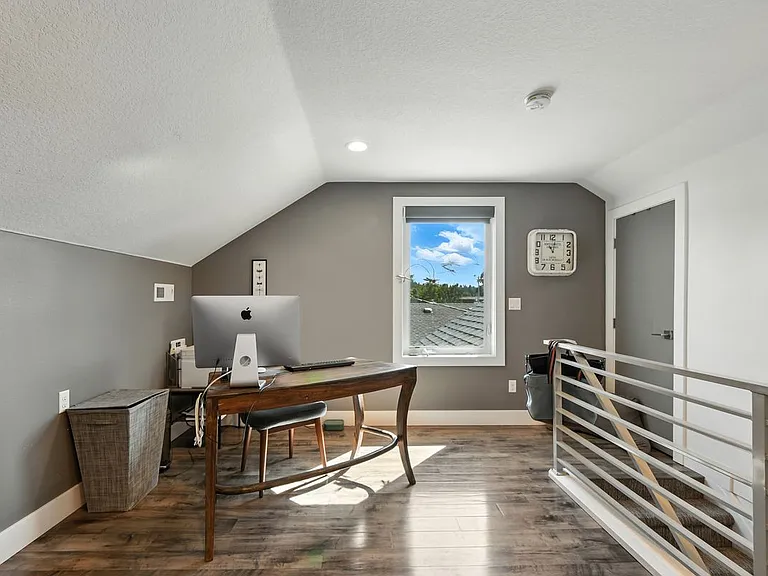 2407 E Mill Plain Blvd — Photo 26