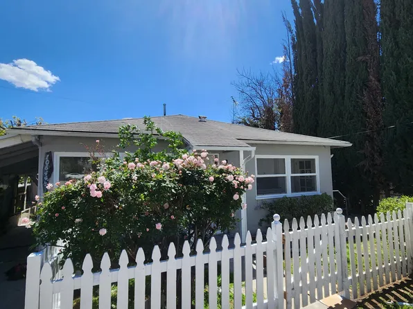 10644 1/2 Whipple St, North Hollywood, CA 91602