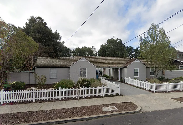 1436 Emerson St — Photo 1