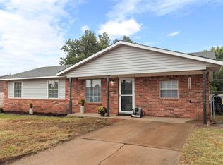 204 E Maple Ave, Perry, OK 73077
