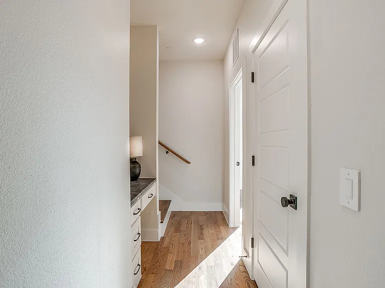 2824 Weisenberger St #102 — Photo 23