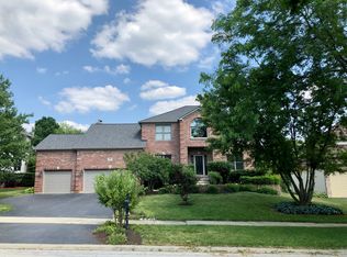 894 Edgewood Dr, Sugar Grove, IL 60554