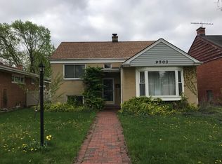 9503 Lincoln Ave, Brookfield, IL 60513