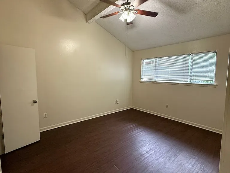 8220A Governor Dr — Photo 16