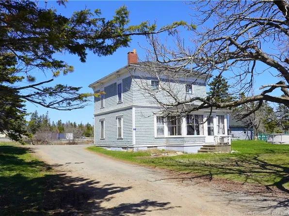 9 Harvey Ln, Grand Manan, NB E5G 2E7