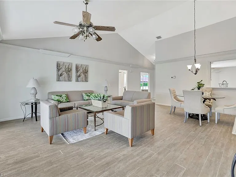 5859 Westbourgh Ct — Photo 5
