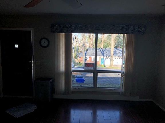 3rd image of 23 Knoxbury Ter