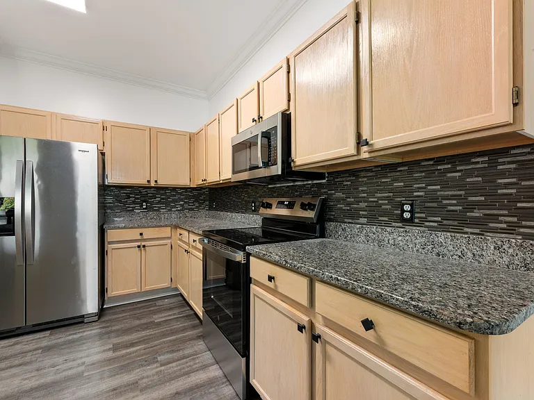 223 Stanhope Cir — Photo 7