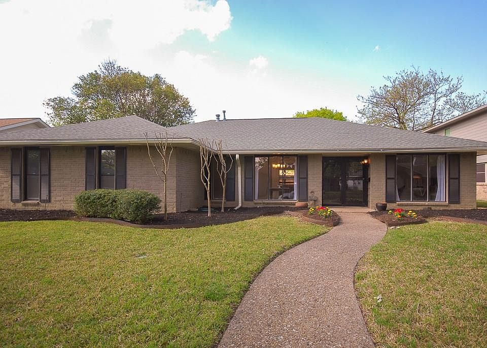 1st image of 7827 La Sobrina Dr