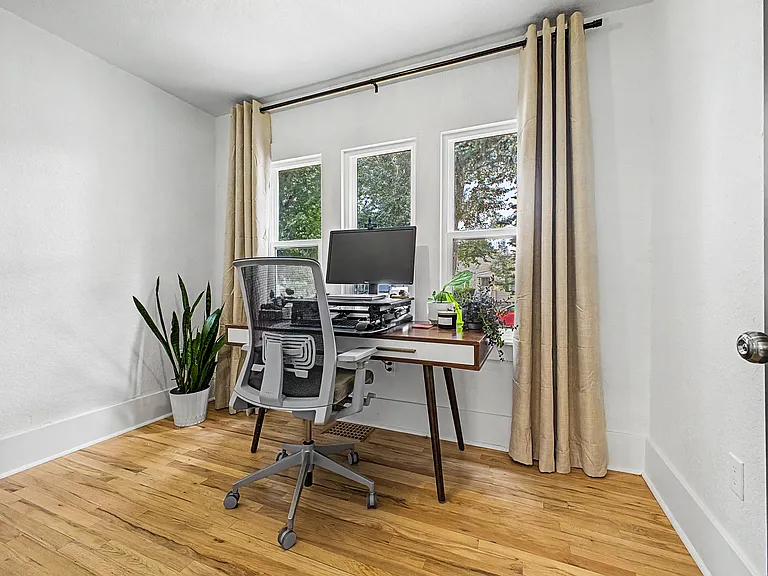 Office/bedroom
