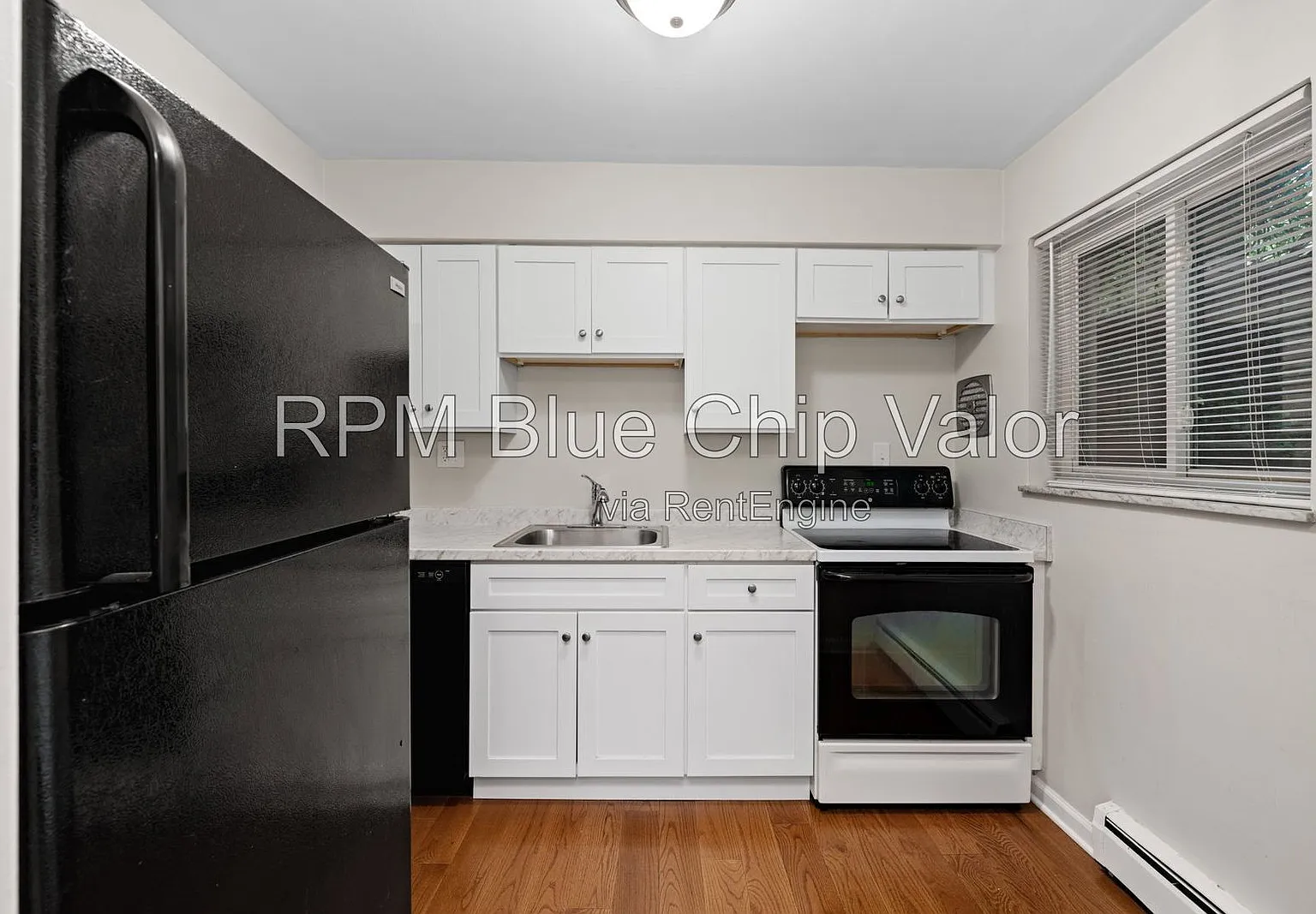 2 bed, 1.0 bath, 850 sqft, $1,350 — Photo 3