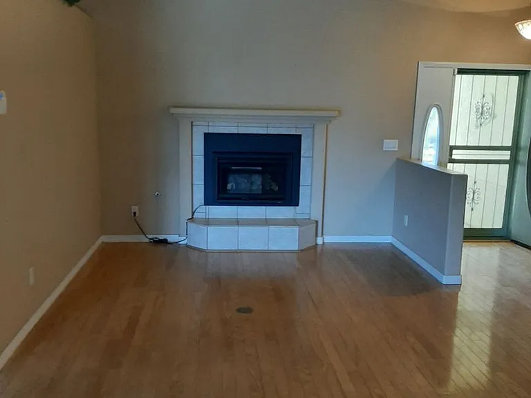 2424 N Leah Ln — Photo 5