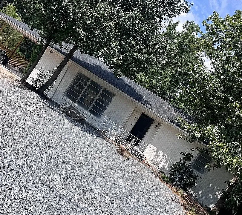 312 Davis Park Rd #B