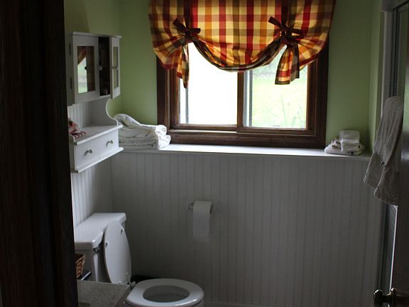 2nd image of 551 Pine Grove Ave