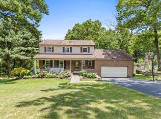 2170 Ridge Dr, Mars, PA 16046