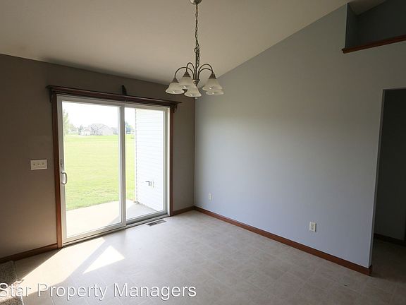 3rd image of 57340 Garnet Ln