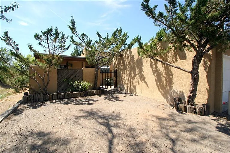830 Live Oak Rd NE #E — Photo 24