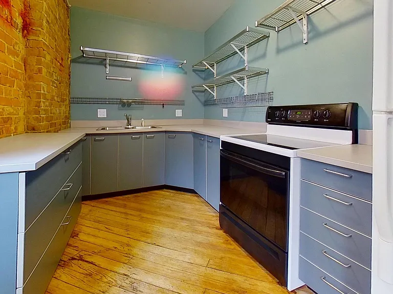 211 N Neil St #202 — Photo 3