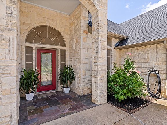 4th image of 6705 Forest Oaks Ct
