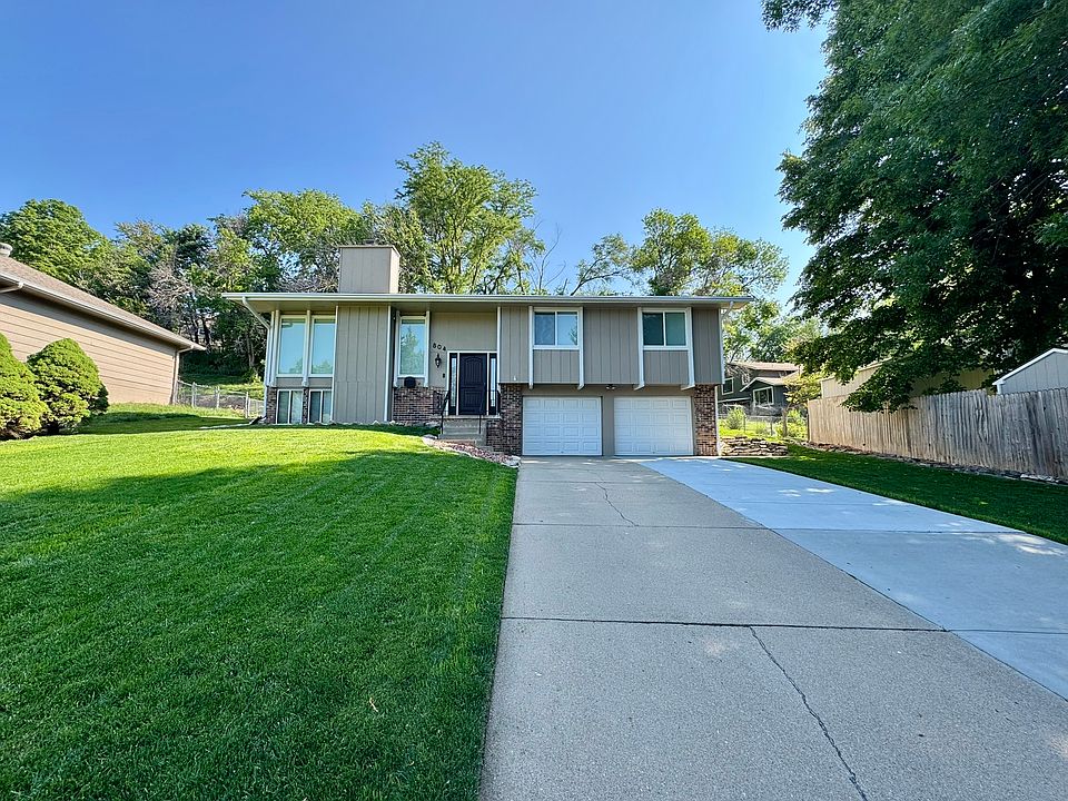 1st image of 804 Mohanna Pl