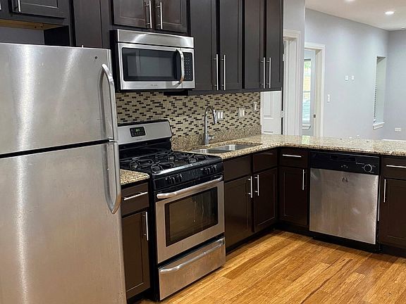 5th image of 5858 N Maplewood Ave #1