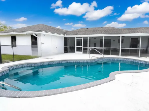 106 Segovia Court, Royal Palm Beach, FL 33411