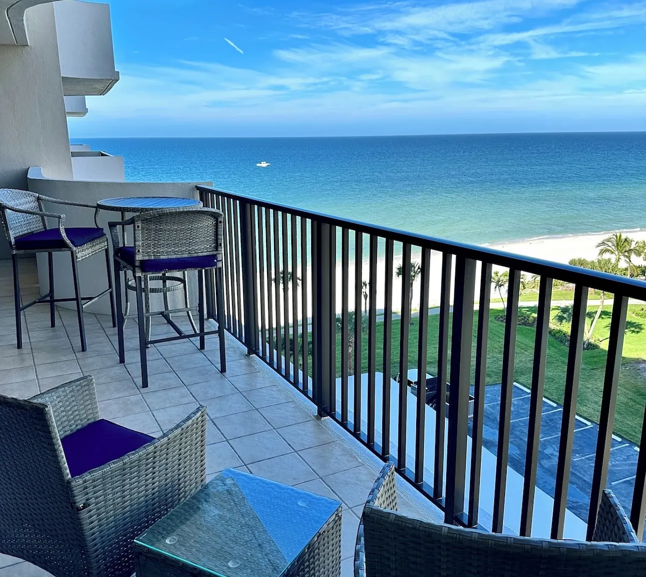 4005 Gulf Shore Blvd N — Photo 1