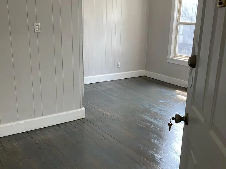 35 Linden St #1 — Photo 8